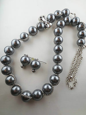 Vintage Style Silver Faux Pearl Bow Necklace Earrings